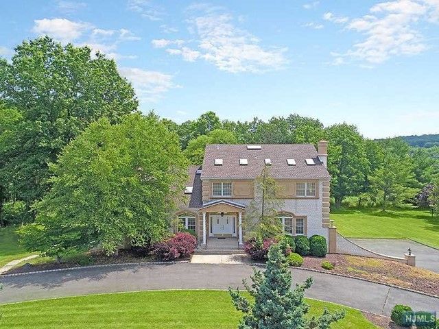 6 Quail Run, Warren, NJ 07059