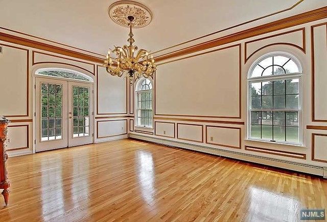 6 Quail Run, Warren, NJ 07059