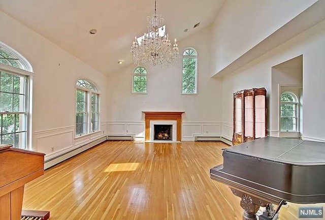 6 Quail Run, Warren, NJ 07059