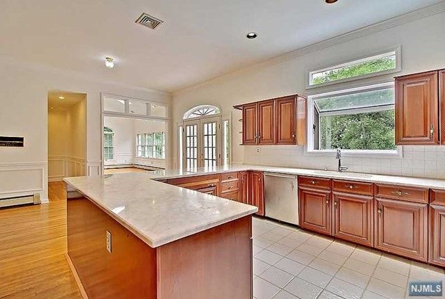 6 Quail Run, Warren, NJ 07059