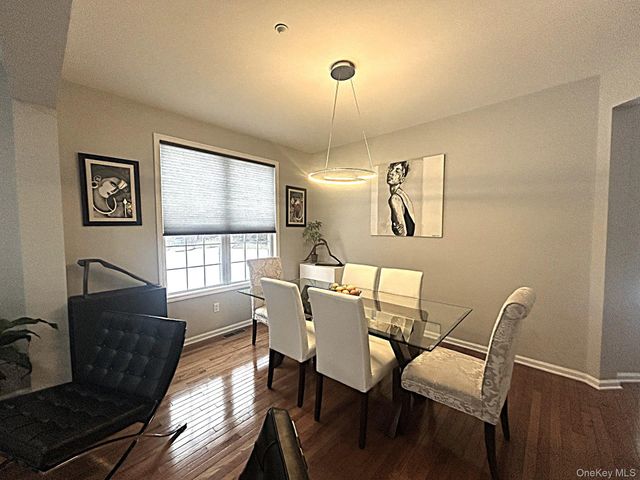 7 Limerick Court, White Plains, NY 10603