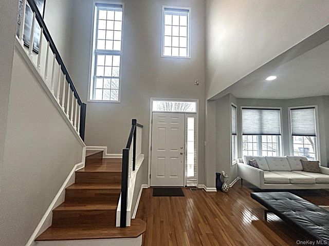 7 Limerick Court, White Plains, NY 10603