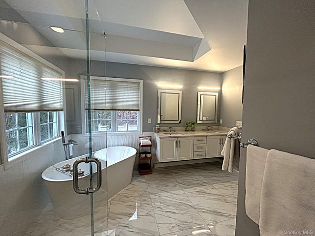 7 Limerick Court, White Plains, NY 10603