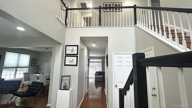 7 Limerick Court, White Plains, NY 10603