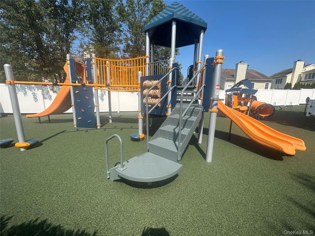 7 Limerick Court, White Plains, NY 10603