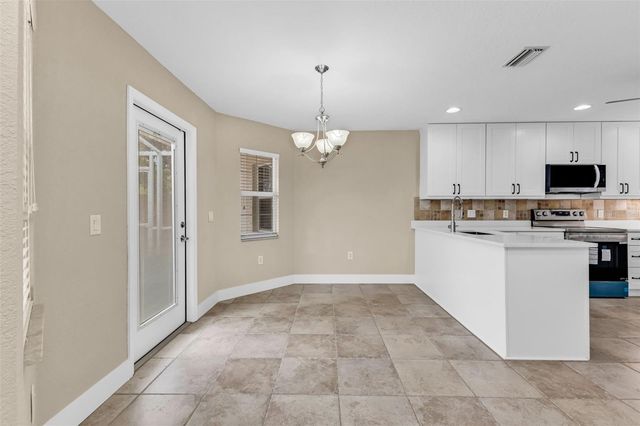 28401 COCO PALM DR, Punta Gorda, FL 33982