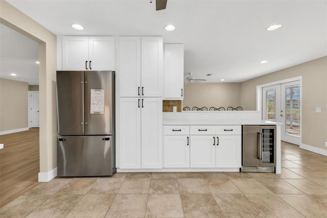 28401 COCO PALM DR, Punta Gorda, FL 33982