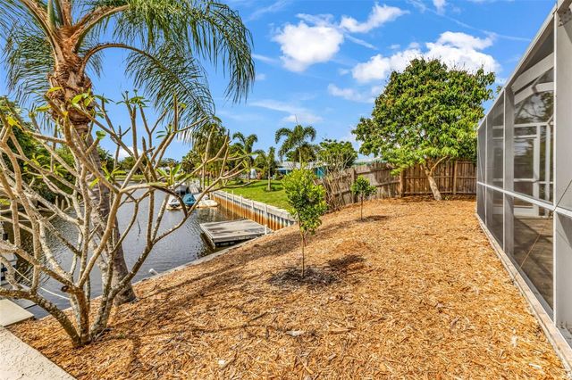 28401 COCO PALM DR, Punta Gorda, FL 33982