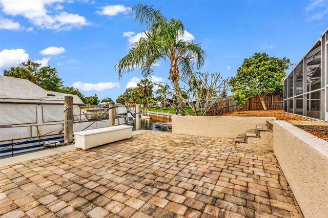 28401 COCO PALM DR, Punta Gorda, FL 33982