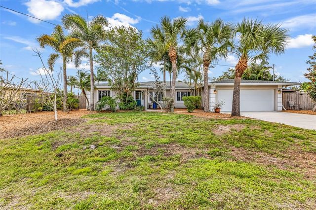 28401 COCO PALM DR, Punta Gorda, FL 33982