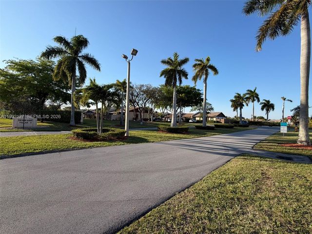 11938 SW 122nd Ct, Miami, FL 33186