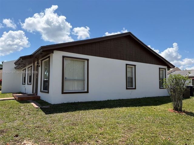 11938 SW 122nd Ct, Miami, FL 33186