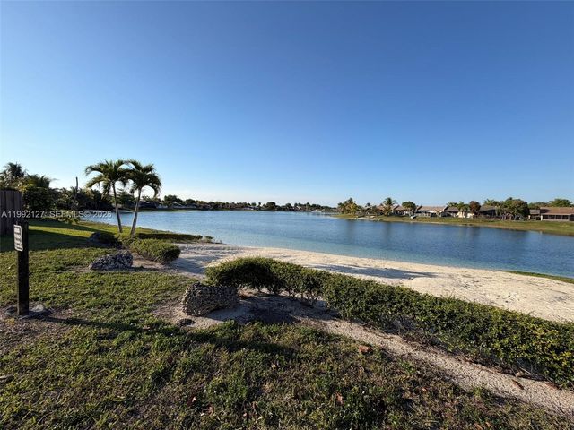 11938 SW 122nd Ct, Miami, FL 33186