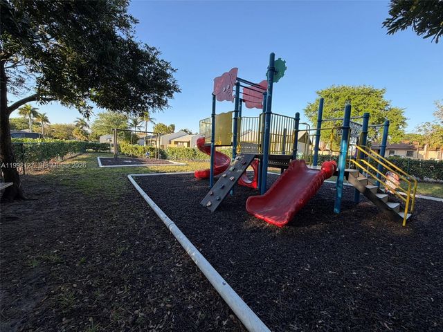 11938 SW 122nd Ct, Miami, FL 33186