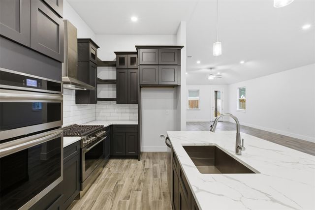 8521 Pine Muhly DR, Lago Vista, TX 78645