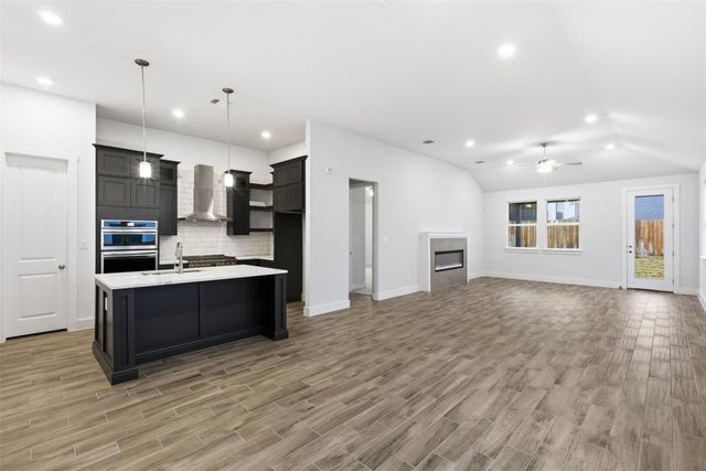 8521 Pine Muhly DR, Lago Vista, TX 78645