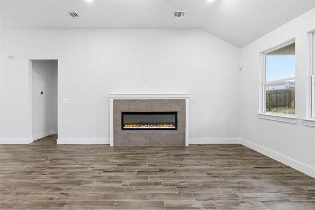 8521 Pine Muhly DR, Lago Vista, TX 78645