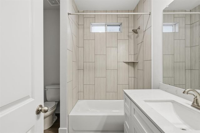 8521 Pine Muhly DR, Lago Vista, TX 78645