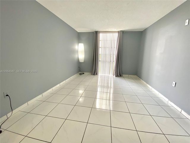 16950 Dixie A536, North Miami Beach, FL 33160