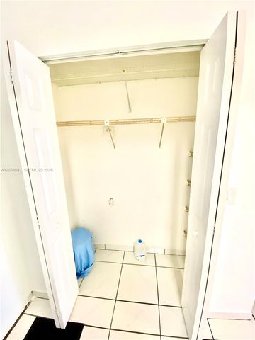 16950 Dixie A536, North Miami Beach, FL 33160