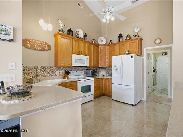 7628 Dunbar Drive SW, Sunset Beach, NC 28468