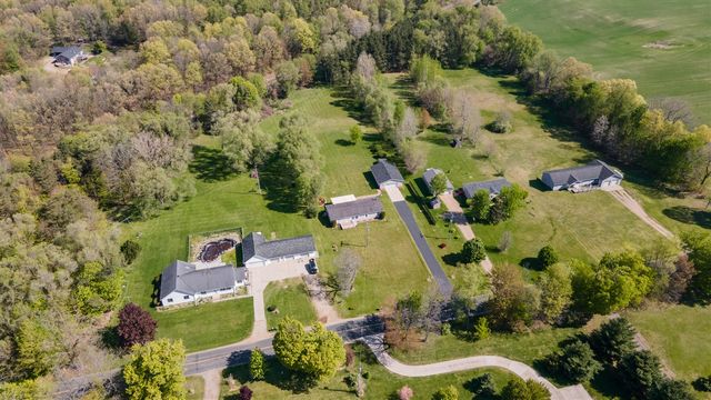 10175 E R Avenue, Scotts, MI 49088