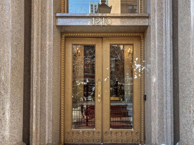 1210 N Astor Street 3A, Chicago, IL 60610