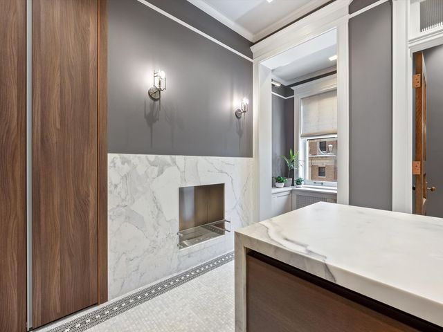 1210 N Astor Street 3A, Chicago, IL 60610