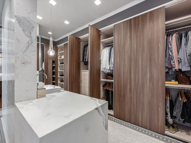 1210 N Astor Street 3A, Chicago, IL 60610