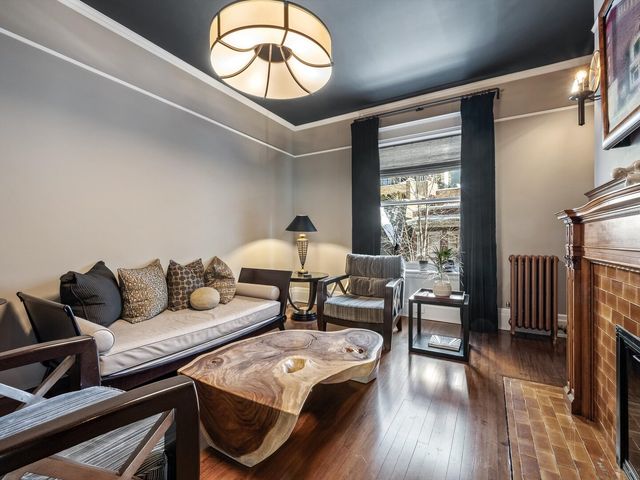 1210 N Astor Street 3A, Chicago, IL 60610