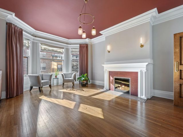 1210 N Astor Street 3A, Chicago, IL 60610