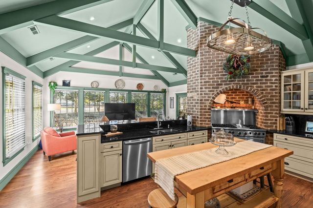 400 Foxtail Dr., Longs, SC 29568