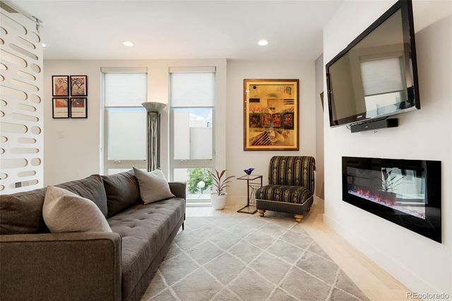 879 Delaware Street, Denver, CO 80204