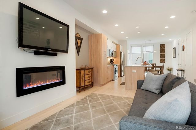 879 Delaware Street, Denver, CO 80204