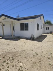 397 Avocado Lane, Pasadena, CA 91107