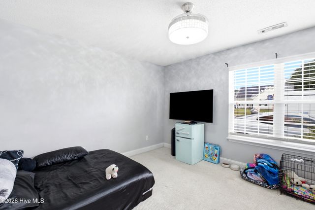 730 Oak Branches Close SE, Belville, NC 28451