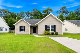 730 Oak Branches Close SE, Belville, NC 28451