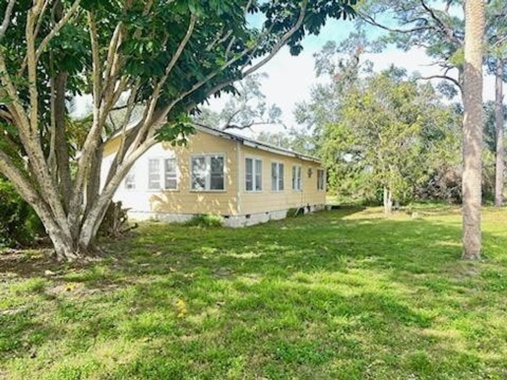 1240 29th Street, Vero Beach, FL 32960