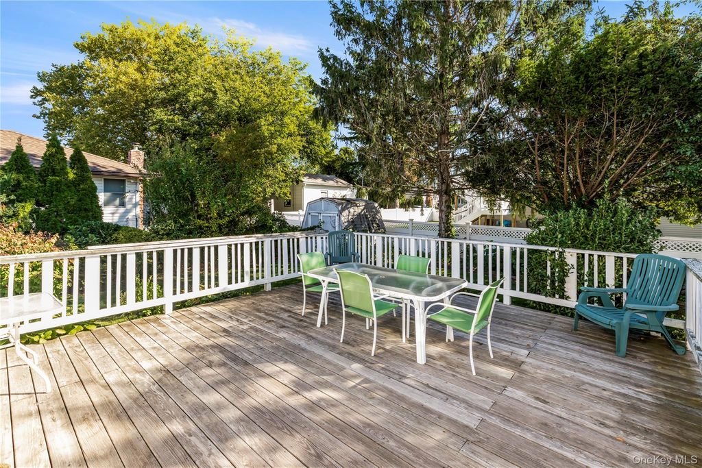 256 9th Street, Bethpage, NY 11714 — photo 3