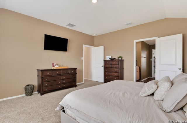 242 Legendary Trail Loop, Floresville, TX 78114