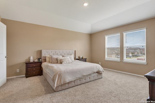 242 Legendary Trail Loop, Floresville, TX 78114