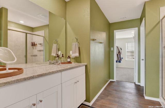 242 Legendary Trail Loop, Floresville, TX 78114
