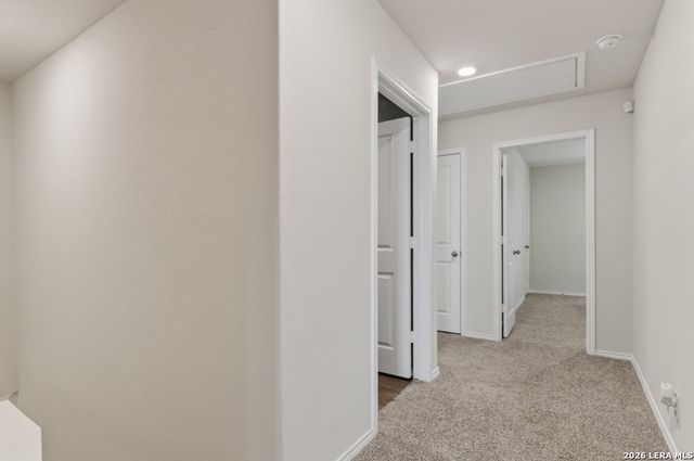 242 Legendary Trail Loop, Floresville, TX 78114