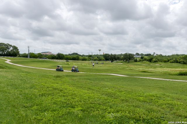 242 Legendary Trail Loop, Floresville, TX 78114