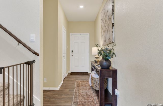 242 Legendary Trail Loop, Floresville, TX 78114