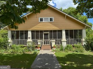 114 N King Avenue, Pine Mountain, GA 31822