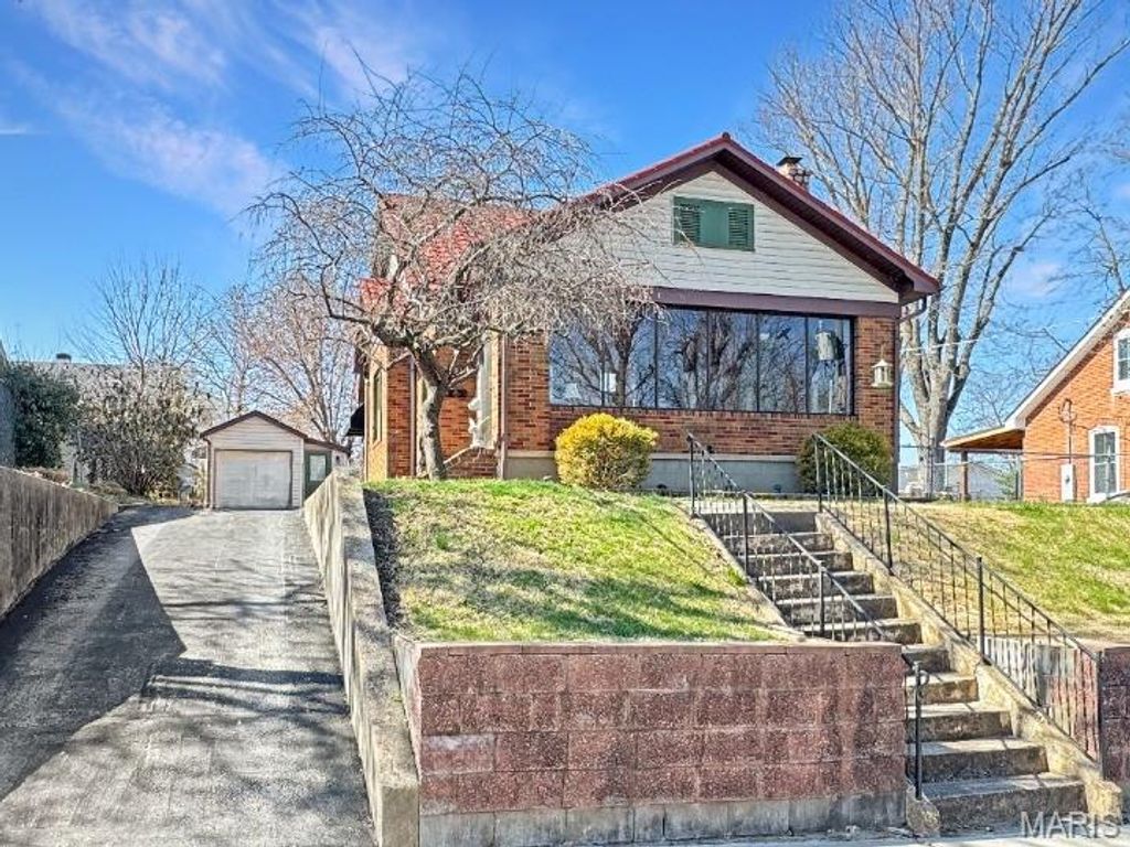 210 E Main Street, Washington, MO 63090