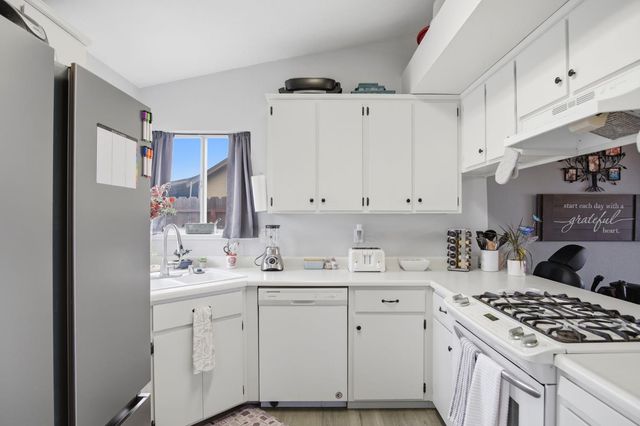 2536 Courtney Ct, Riverbank, CA 95367