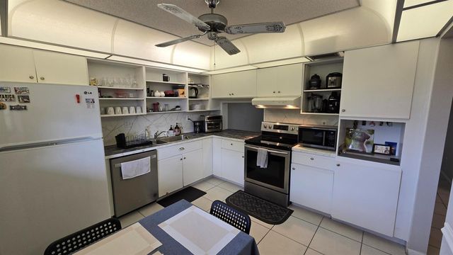 4965 E SABAL PALM Boulevard 403, Tamarac, FL 33319
