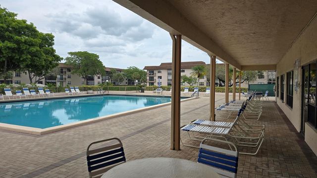 4965 E SABAL PALM Boulevard 403, Tamarac, FL 33319